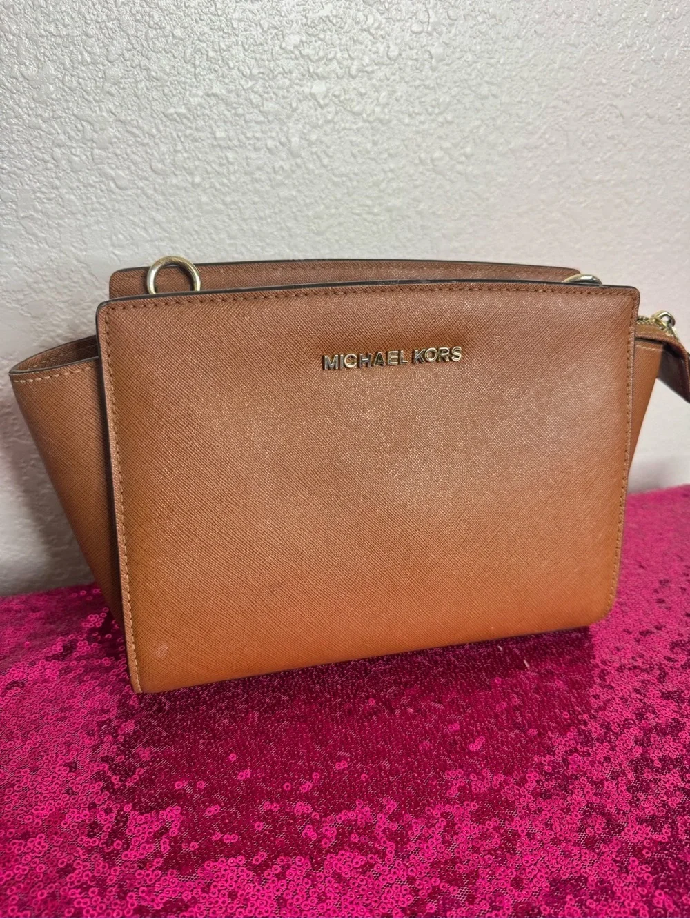 MICHAEL KORS 🤎 Tan Cosmetics Bag, Gold Zipper
